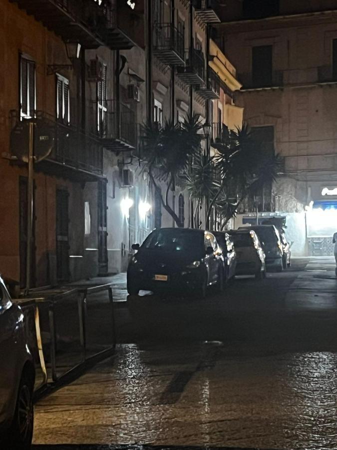 Stanza Sicilia Bedda Lägenhet Palermo Exteriör bild